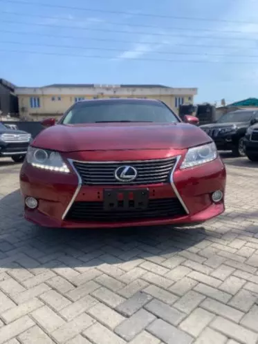 Lexus ES
