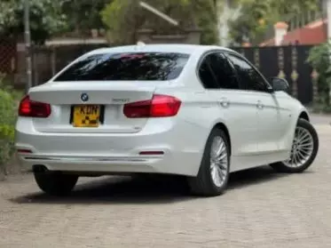 BMW 320i