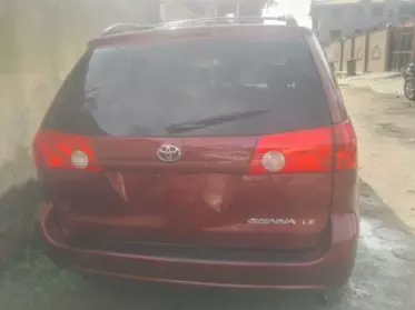 Toyota Sienna