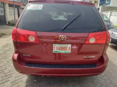 Toyota Sienna