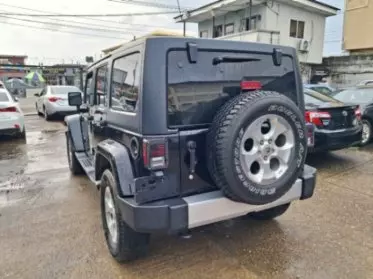 JEEP Wrangler Sahara
