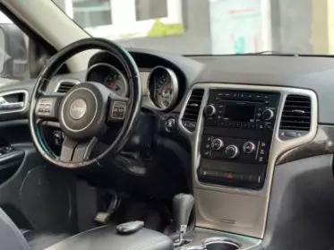 JEEP Laredo