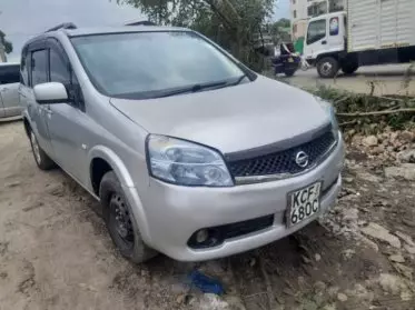 Nissan Lafesta 