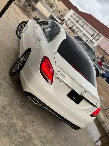 Mercedes-Benz C 300