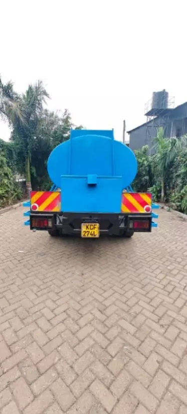 Isuzu NPR