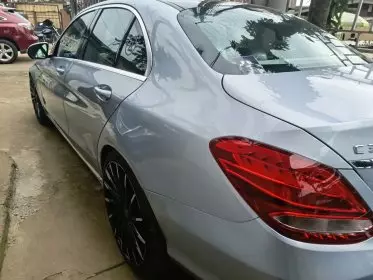 Mercedes-Benz C 300
