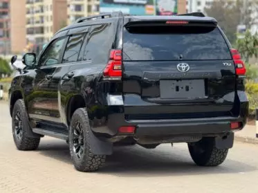 Toyota Landcruiser Prado