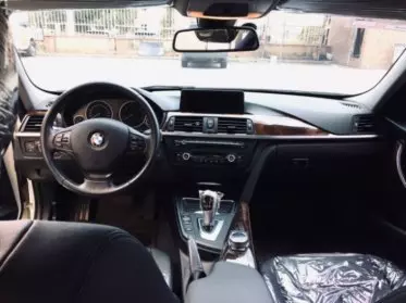 BMW 320i