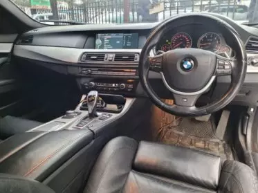 BMW 528i
