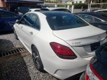 Mercedes-Benz C 300