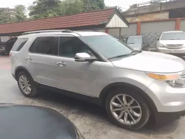 Ford EXPLORER 3.5L
