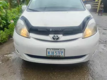 Toyota Sienna