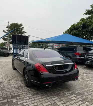 Mercedes-Benz S 550