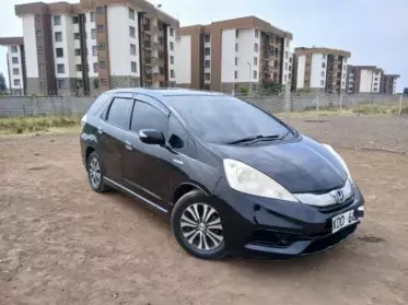Honda Fit shuttle 