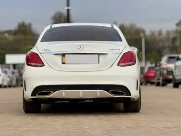 Mercedes-Benz C200