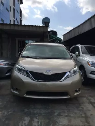 Toyota Sienna
