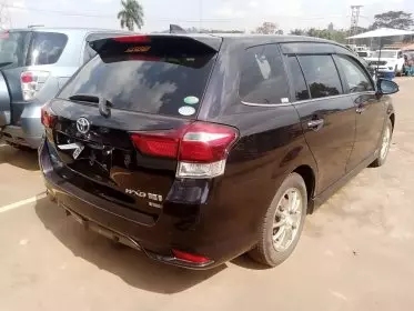 Toyota Fielder hybrid 