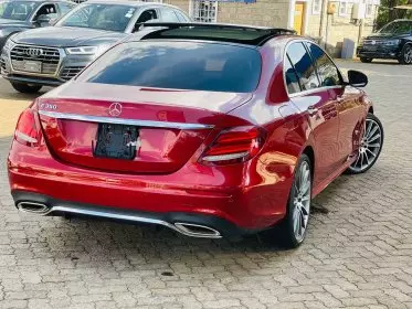 Mercedes-Benz E350