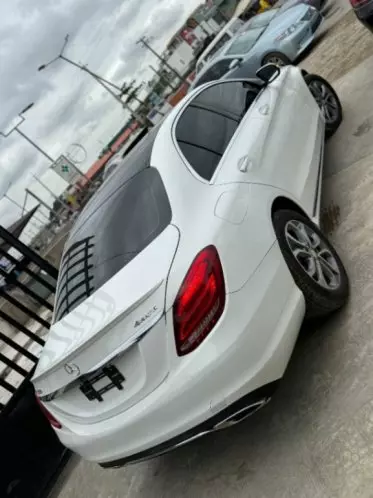 Mercedes-Benz C 300