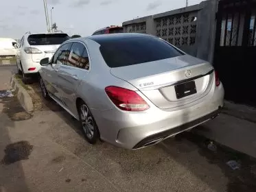 Mercedes-Benz C 300