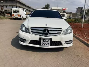 Mercedes-Benz C200