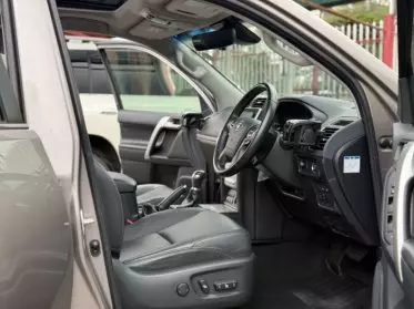 Toyota Land Cruiser Prado TX L