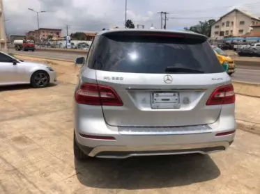 Mercedes-Benz ML 350