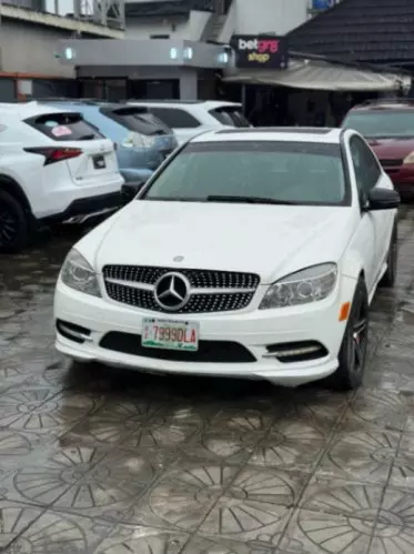 Mercedes-Benz C 300