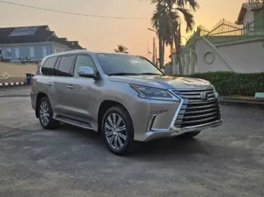 Lexus LX 570