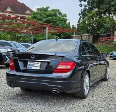 Mercedes-Benz C 300