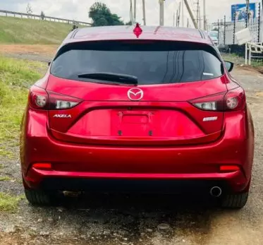 Mazda Axela 