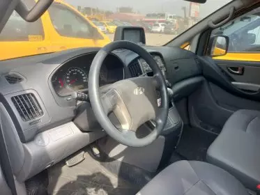 Hyundai H-1 Starex