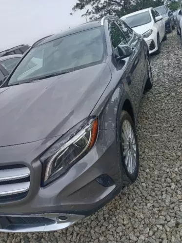 Mercedes-Benz GLA 250