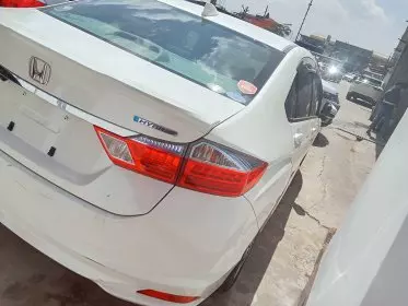 Honda Grace Hybrid
