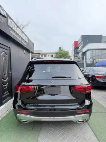 Mercedes-Benz GLB 250