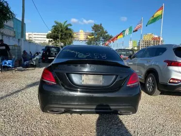Mercedes-Benz C 300