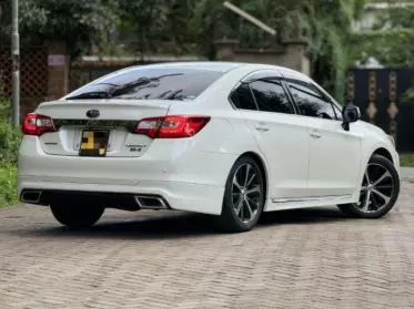 Subaru Legacy B4
