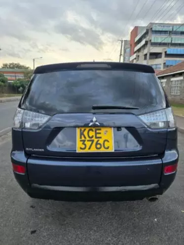Mitsubishi OUTLANDER