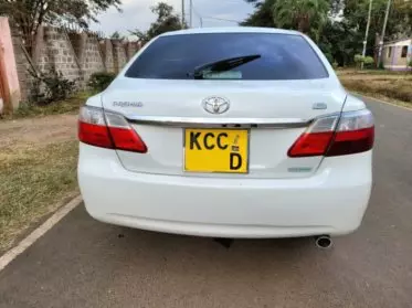 Toyota Premio 