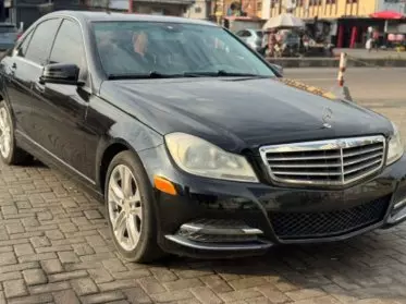 Mercedes-Benz C 300