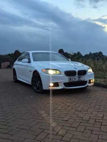 BMW 523I