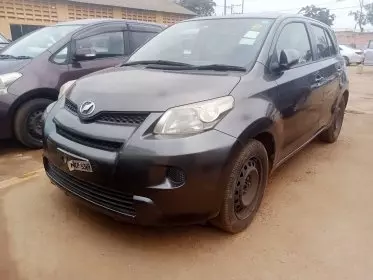 Toyota Ist