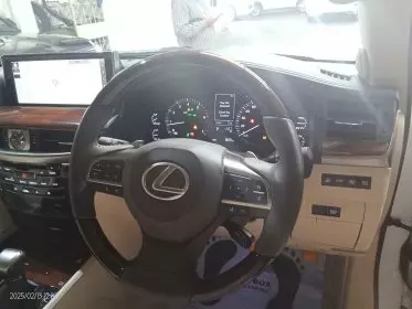 Lexus LX 570
