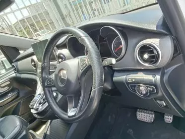 Mercedes-Benz V 220
