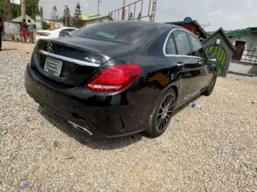 Mercedes-Benz C 300
