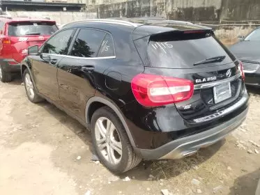 Mercedes-Benz GLA 250