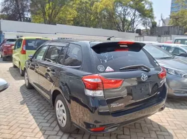 Toyota Fielder 