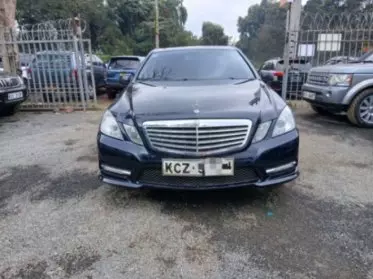 Mercedes-Benz E250