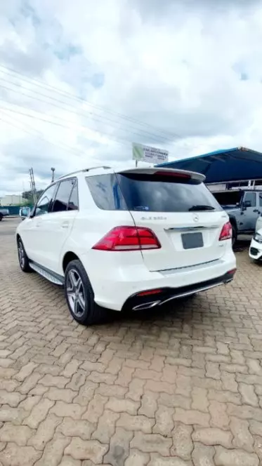 Mercedes-Benz GLE 350