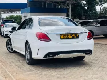 Mercedes-Benz C 200